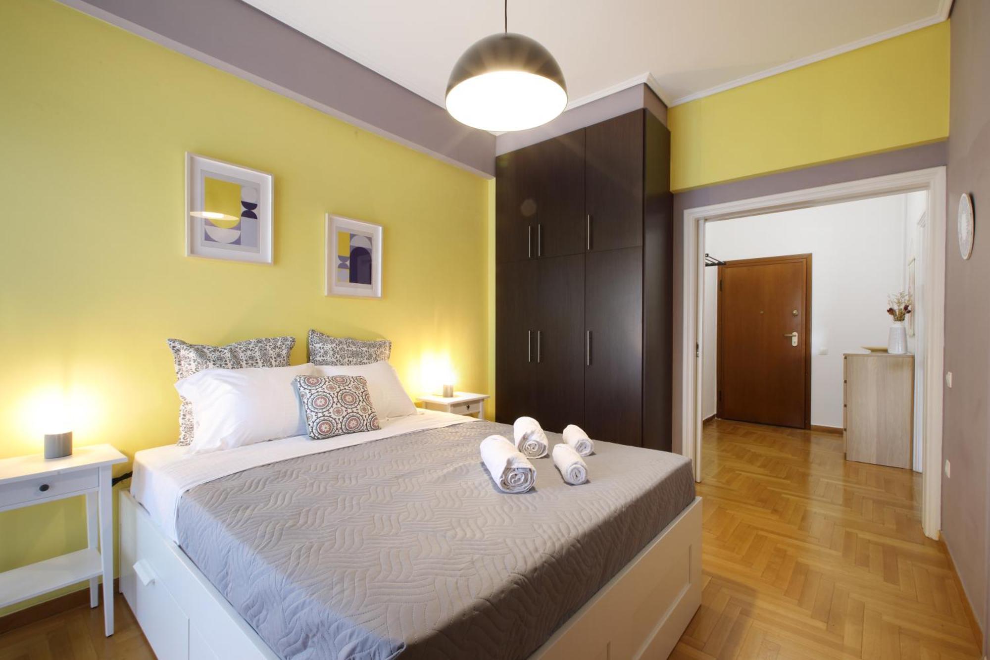 Modern 2bd Next To Acropolis Athens