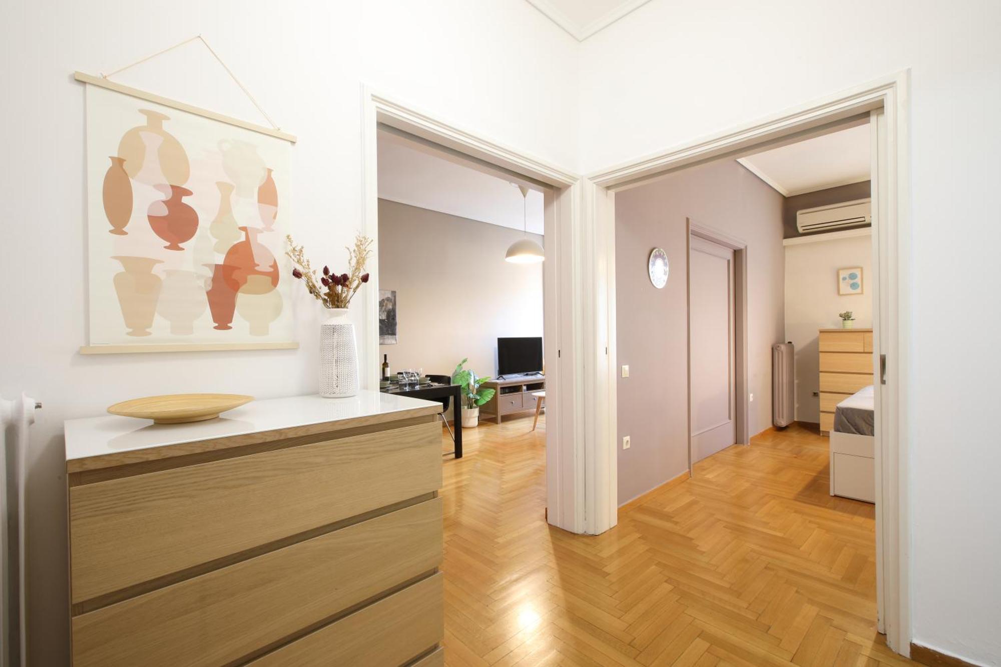 Apartment Modern 2bd Next To Acropolis *